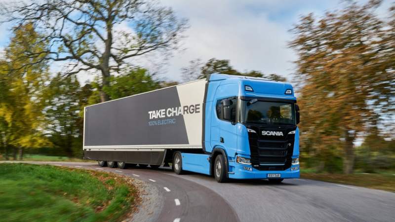 Plus de 800 kilomètres et une charge ultra-rapide pour ce camion électrique signé Scania