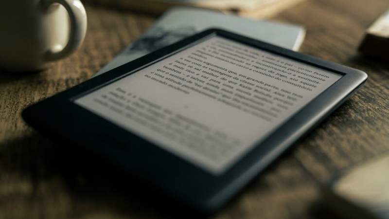 Amazon coupe les vieilles Kindle&nbsp;: voici comment continuer à charger des livres sans racheter de liseuse