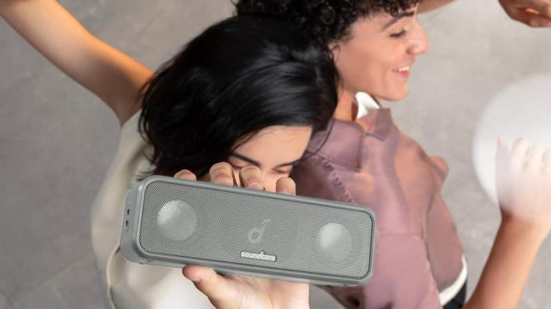 Endurante et étanche, l’une des meilleures enceintes pas chères est à prix cassé sur Amazon