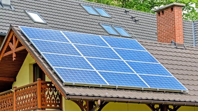 Crise de l&rsquo;énergie&nbsp;: pourquoi les particuliers s&rsquo;arrachent soudainement les panneaux solaires