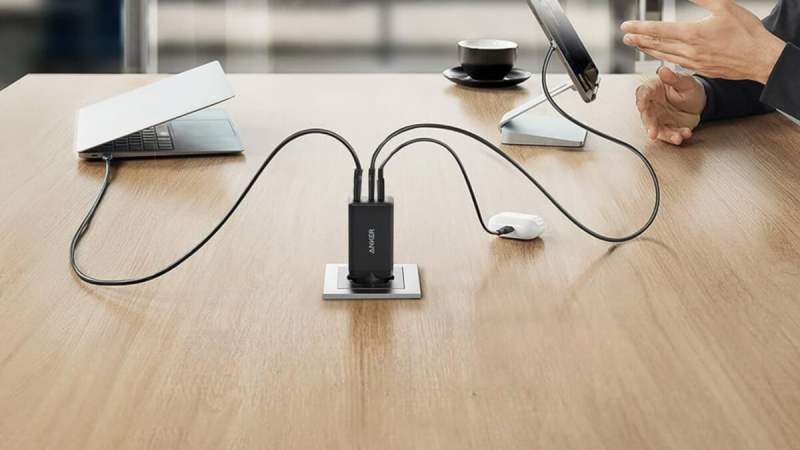 Le chargeur ultime pour vos voyages&nbsp;? Ce modèle Anker 65W multi-ports est à prix cassé