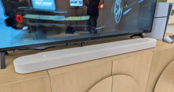 Bose barre de son Lifestyle Ultra // Source : Sylvain Pichot - Frandroid