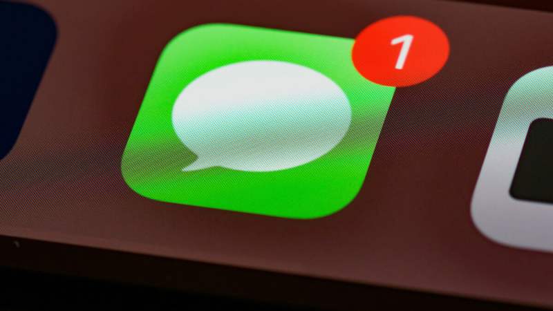 Fin des bulles vertes non sécurisées&nbsp;: Apple active une fonction majeure pour vos SMS vers Android