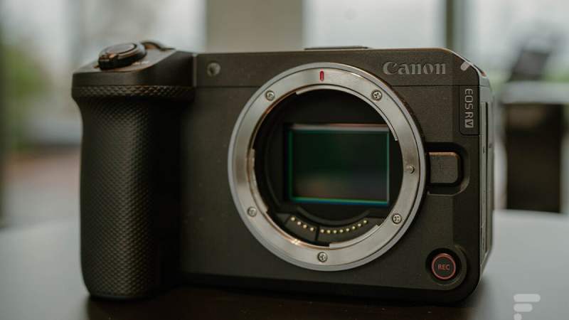 Canon EOS R6V&nbsp;: le nouveau boîtier plein format qui veut détrôner Sony sur la vidéo