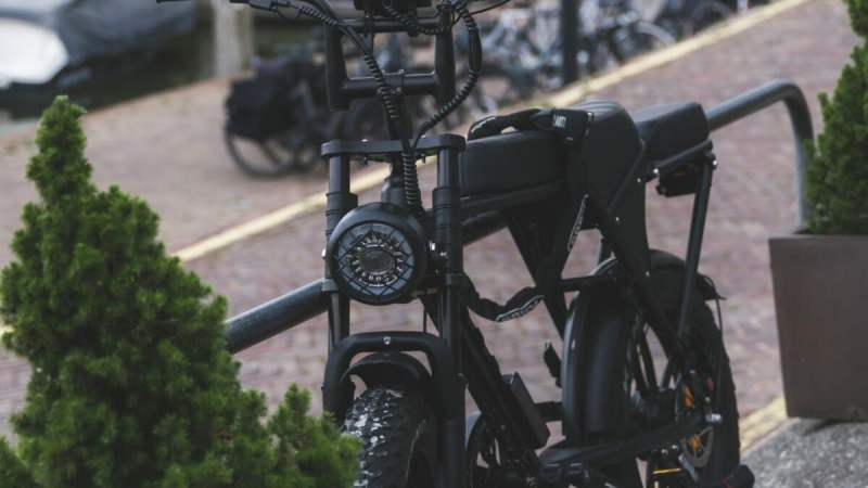 «&nbsp;C&rsquo;est discriminatoire&nbsp;»&nbsp;: le géant du fatbike attaque cette interdiction en justice