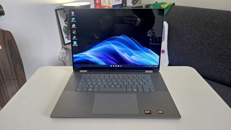 Test du HP OmniBook X Flip 16 (AMD) : convenable, mais pas remarquable