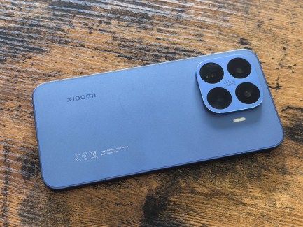 Xiaomi 17T Pro vs Samsung Galaxy S26 : comment choisir le meilleur smartphone à moins de 1000 euros ?