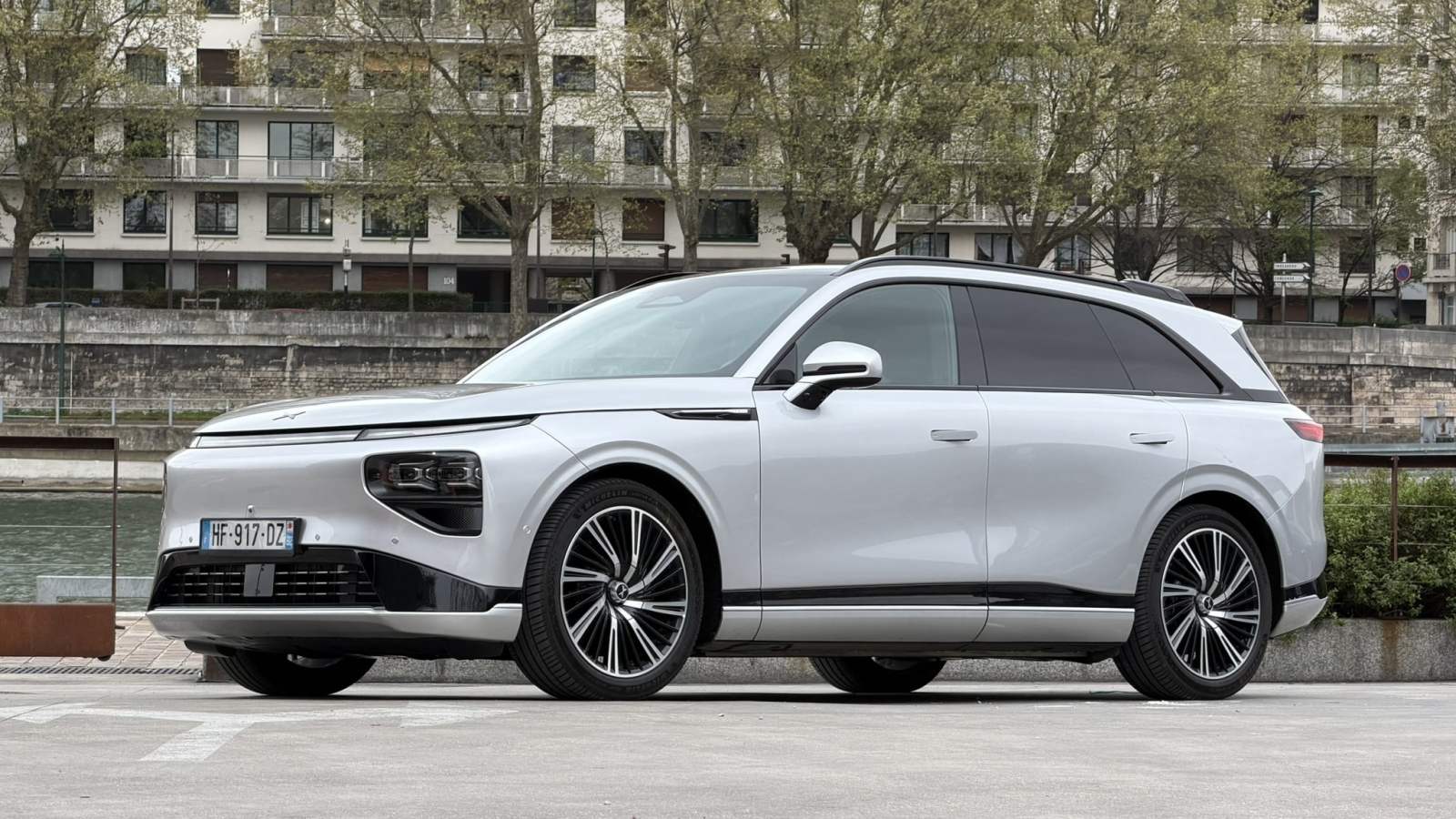 On a testé le nouveau Xpeng G9 : le SUV électrique s’offre une recharge encore plus rapide, mais oublie des défauts gênants