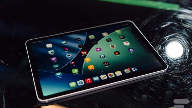 iPad Air M4 13 pouces : Amazon fait enfin chuter le prix de la version grand format