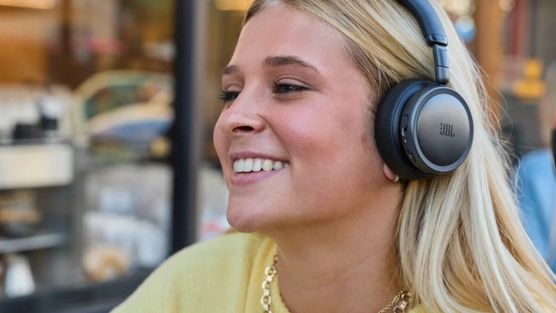 JBL renouvelle sa gamme Live avec deux casques et une nouvelle série d’écouteurs
