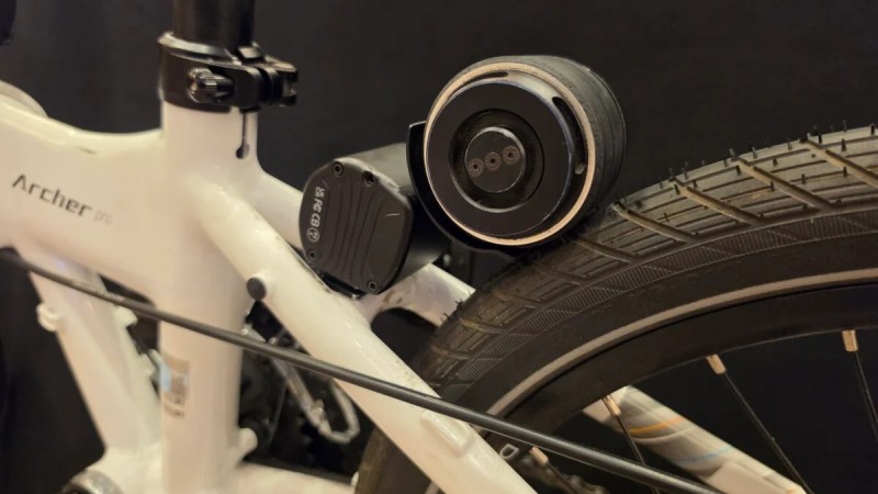 J&rsquo;ai vu un gadget qui transforme votre vélo classique en vélo électrique en 10 secondes seulement