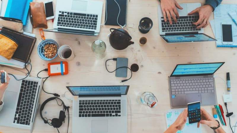Télétravail et onboarding : comment reprendre le contrôle de votre parc informatique ?
