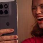 Pour moins de 300 €, ce smartphone Motorola (5 000 nits, 120 Hz) s&rsquo;accompagne d&rsquo;une montre connectée qui tient 13 jours