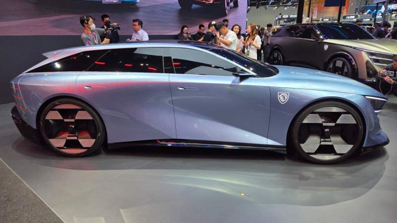 « Peugeot a une carte à jouer »&nbsp;: le patron du design Peugeot nous explique pourquoi la marque revient en Chine avec ces deux voitures électriques hors normes