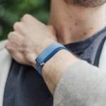 Fitbit Air : comment ce bracelet connecté est détourné pour vos montres traditionnelles