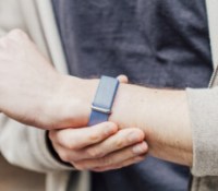 Le Google Fitbit Air // Source : Chloé Pertuis - Frandroid Le Google Fitbit Air // Source : Chloé Pertuis - Frandroid