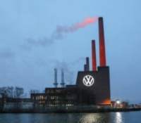 ©PHOTOPQR/VOIX DU NORD/Thierry Thorel ; 08/12/2021 ; Wolfsburg - Le 08/12/ 2021  - l'usine de production du concessionnaire Volkswagen  - Photo : Thierry Thorel / La Voix du Nord (MaxPPP TagID: maxnewsspecial613745.jpg) [Photo via MaxPPP]