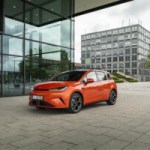 La première voiture BYD réservée à l&rsquo;Europe est hybride : le constructeur s&rsquo;explique sur ce choix inattendu