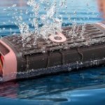 L&rsquo;enceinte Bluetooth Soundcore Boom 3i flotte, résiste à l&rsquo;eau salée et fait couler son prix (-54 %)