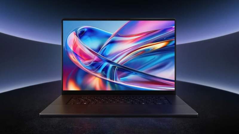 Asus ProArt P16&nbsp;: ce laptop avec écran OLED tactile 3K de 16&Prime; et une RTX 5070 défie le MacBook Pro 16 avec son prix en baisse de 20%