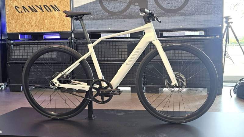Moins de 14 kg et en carbone : on a vu le premier Canyon électrique équipé du dernier moteur Bosch