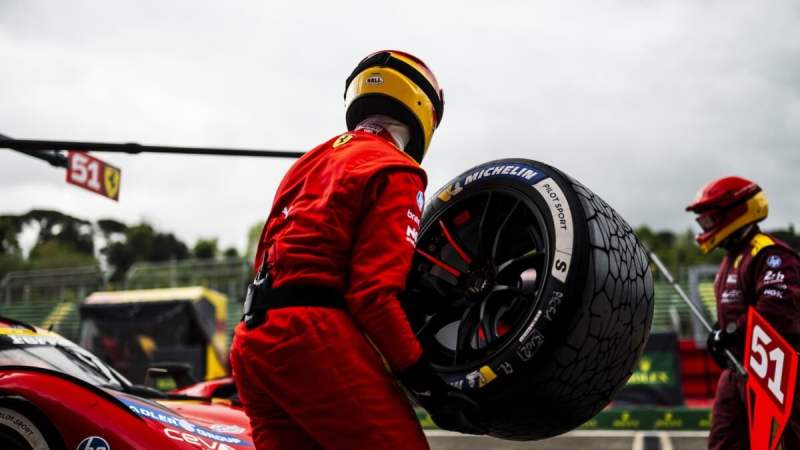 Écorce d’orange et huile de tournesol : cette technologie de pneu Michelin testée aux 24h du Mans préfigure le futur de l’automobile