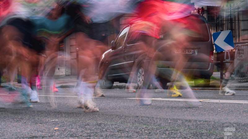 Montres GPS, Strava… voici l’équipement devenu indispensable pour 97 % des coureurs