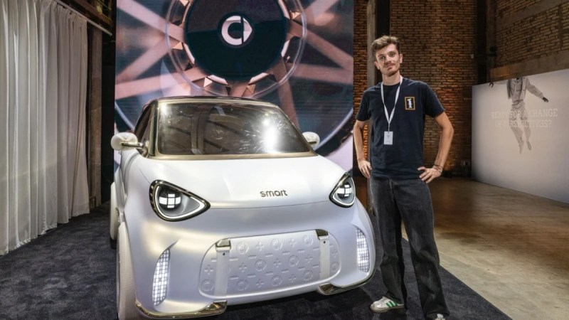 Je suis monté à bord de la future Smart #2 : un si grand espace dans une si petite voiture électrique