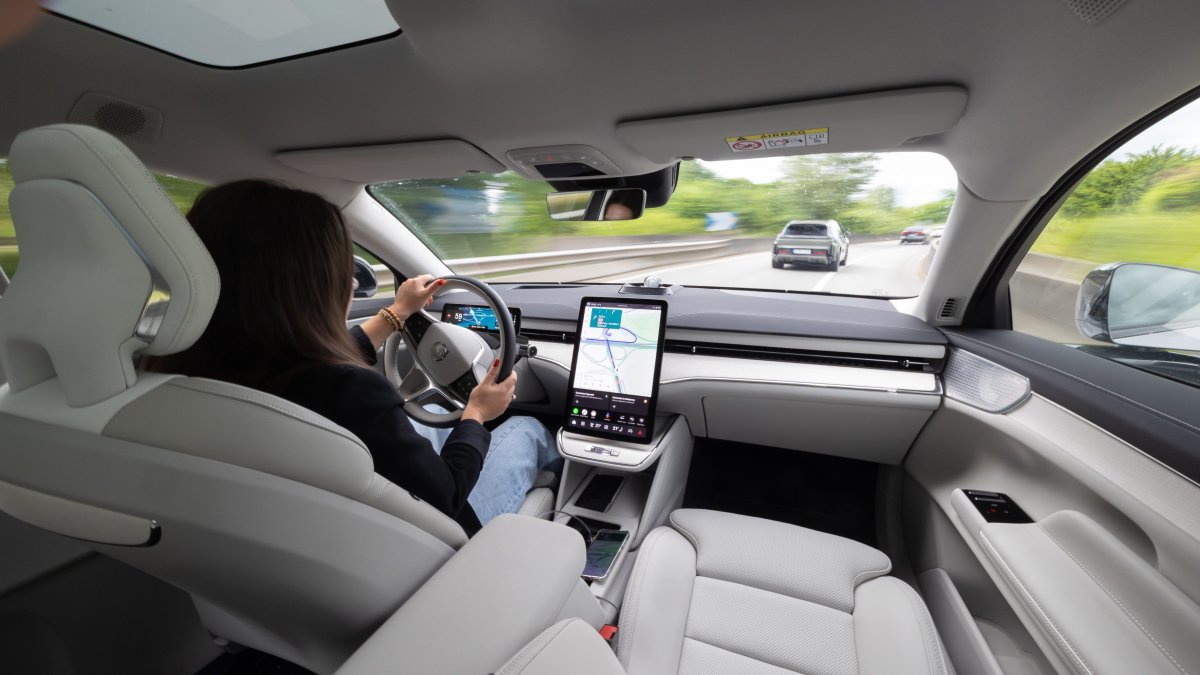 Image Les meilleures voitures électriques et hybrides, les moteurs dans les roues et la batterie solaire Lidl – Récap’ Survoltés