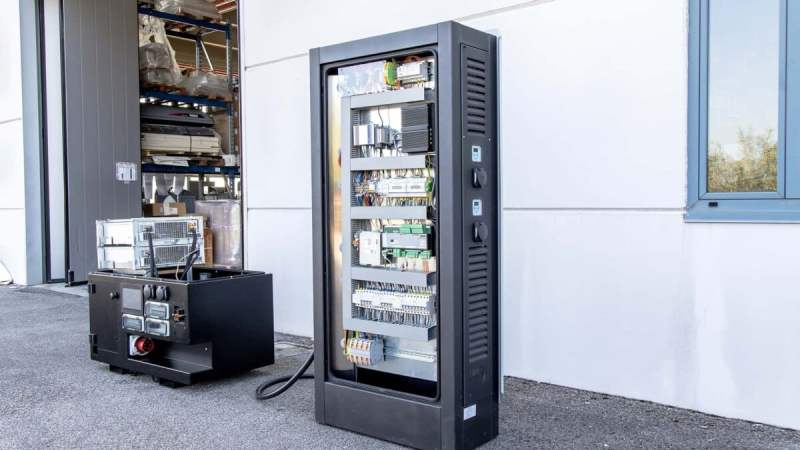 Voici tout ce qui se passe dans une borne de recharge quand vous branchez votre voiture