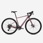 Decathlon booste son gravel électrique phare avec un nouveau moteur, sans changer le prix