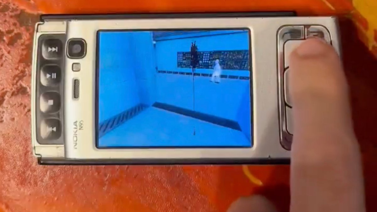 Image Half-Life 1 sur un Nokia N95, c’est possible, avec prise en charge du clavier et de la souris en prime
