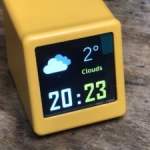 Cette mini horloge météo rétro coûte moins de 6 € et se bidouille à l&rsquo;infini