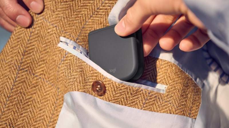 Logitech lance la Mobi Fold : la souris pliable ultra-compacte qui se glisse dans la poche