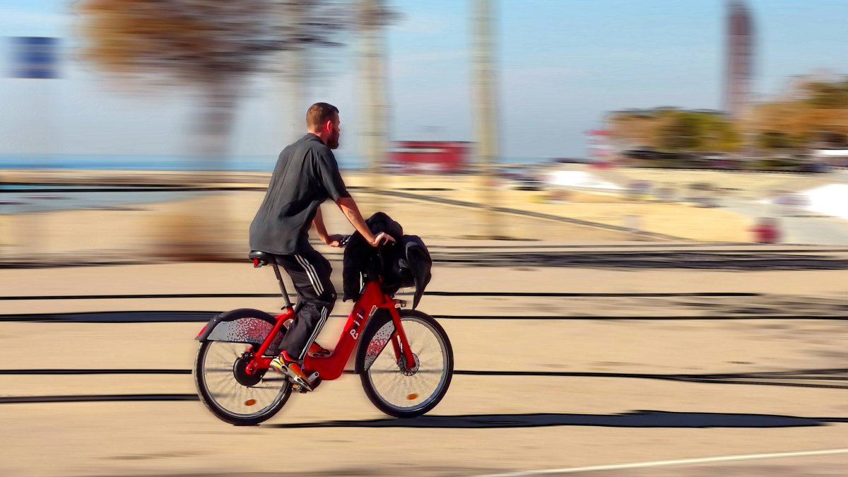 Image « Un véritable chaos » : Barcelone va bannir les vélos électriques en libre-service