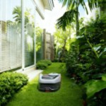 Ce robot tondeuse Navimow pour les jardins de 800m² profite d&rsquo;une traction intégrale pour négocier les pentes les plus ardues