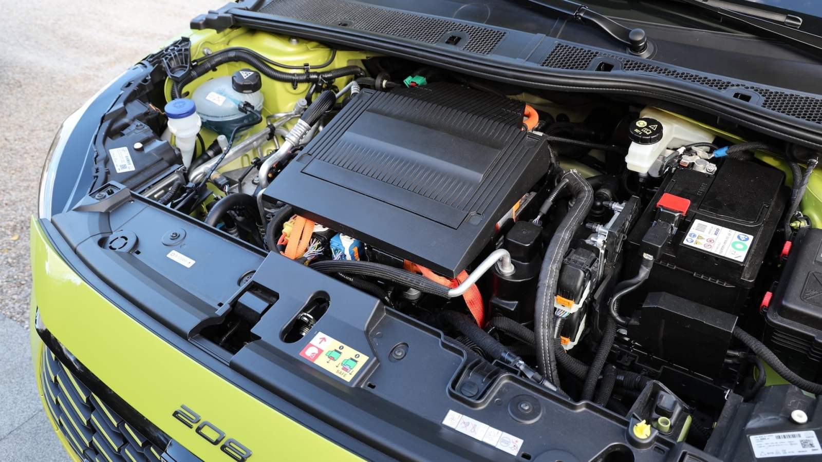 The future electric Peugeot 208 hides a surprising Chinese secret under its hood