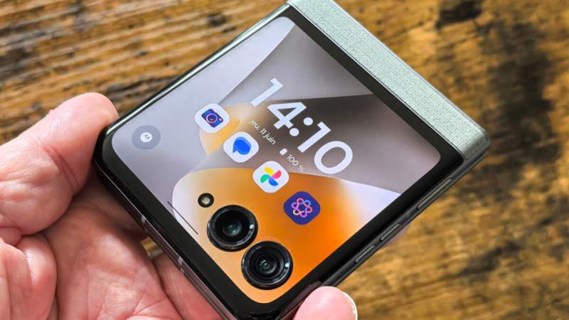 Test du Motorola Razr 70 : un smartphone séduisant visuellement, mais pas techniquement