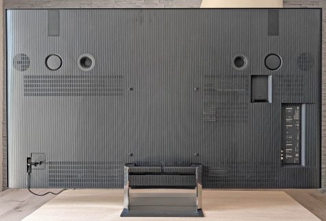 TV Sony Bravia 9 II de dos // Source : Sylvain Pichot - Frandroid