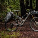 Qui a dit que les VTT électriques n&rsquo;étaient pas taillés pour le bikepacking ? Voici l&rsquo;ultra polyvalent Specialized Levo 4 X