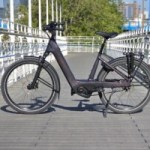 On a testé le Trek Charger+ 4, un vélo électrique de ville très confortable à l&rsquo;autonomie XXL