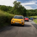 Nous avons testé 28 voitures électriques et hybrides avec 30 confrères : voici les 11 meilleures