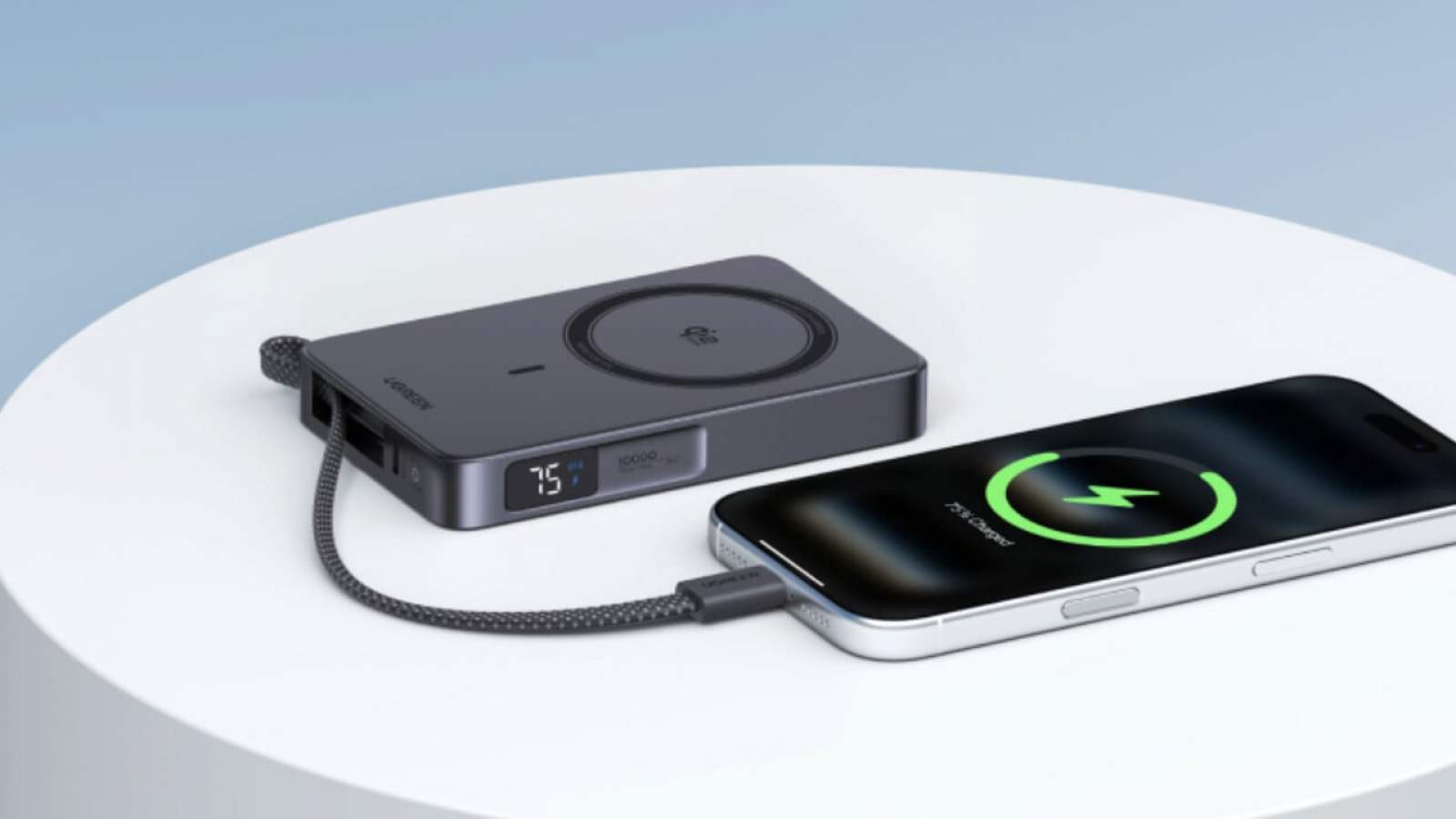 This Ugreen magnetic external battery (Qi2 25W) which can charge three devices is reduced by €30