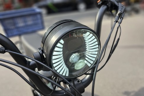 UTO OG200 test éclairage avant