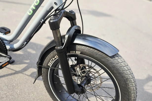 UTO OG200 test suspension avant roue