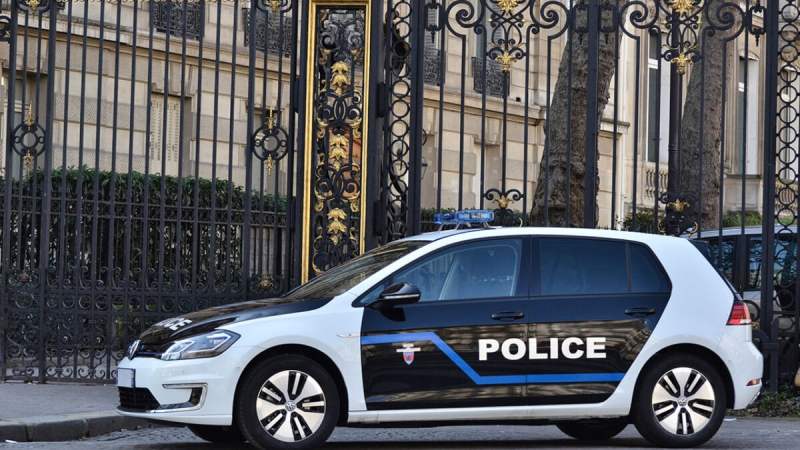 « Une priorité » : comment l’État va forcer (presque) tous ses services à passer à la voiture électrique