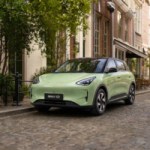 Geely E2 : la citadine électrique chinoise rivale de la Renault 5 arrive en Europe dès la rentrée