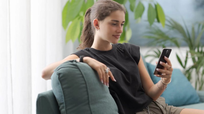 La France ferme définitivement les réseaux sociaux aux moins de 15 ans, une première historique en Europe