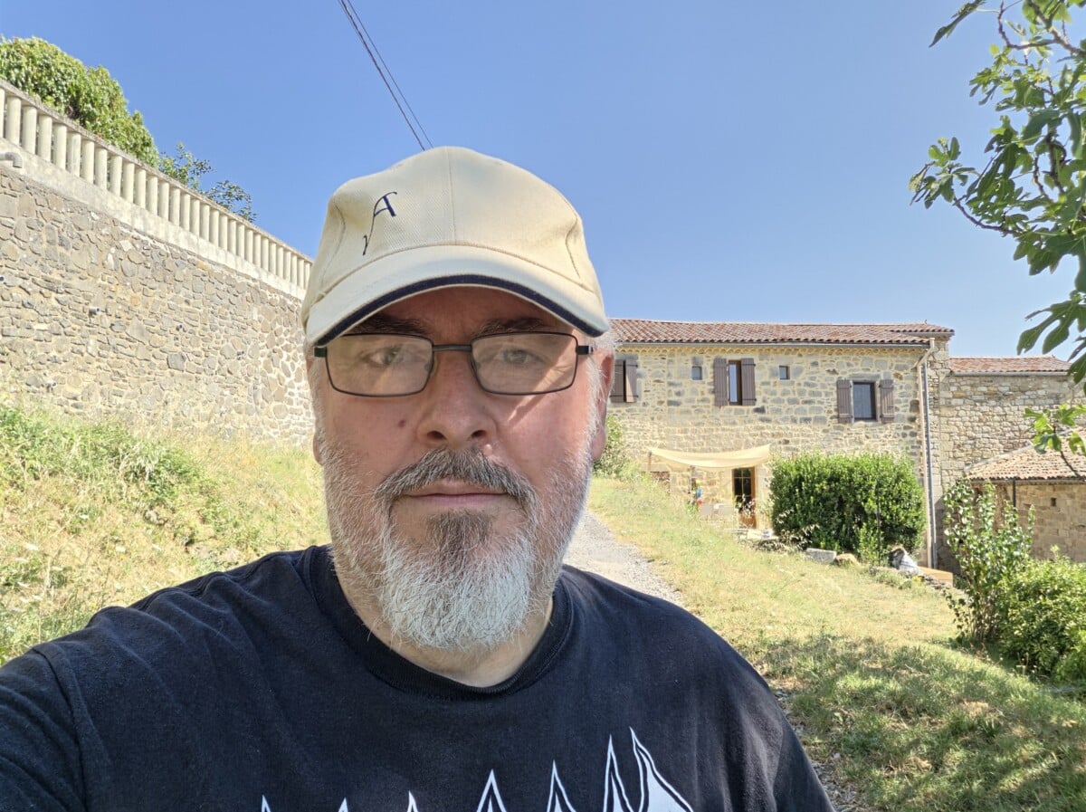 Flip 8 – Selfie Flip 8 – Selfie