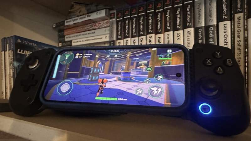 J’ai testé cette manette pour smartphones en promo à 30 €, mais mieux vaut mettre 10 € de plus pour en avoir une meilleure